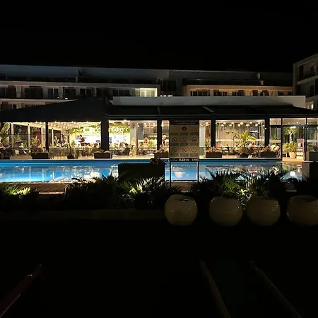 Long Beach Holiday Studio Ba5 Apartment *